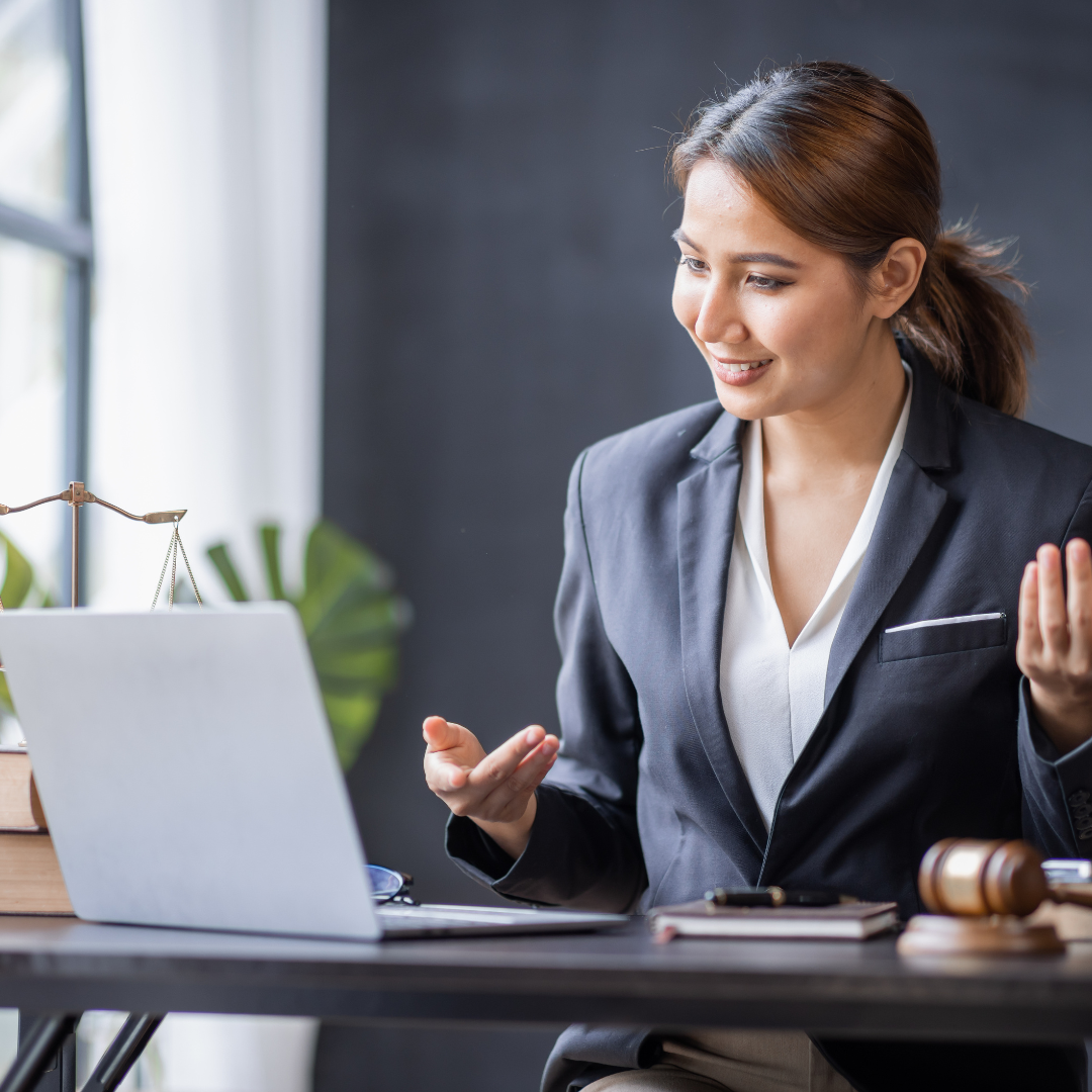 Paralegal student taking online course